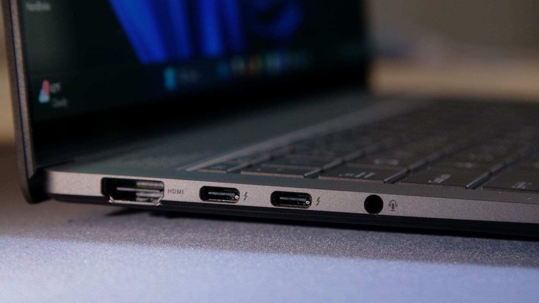 Zenbook S 14 Review